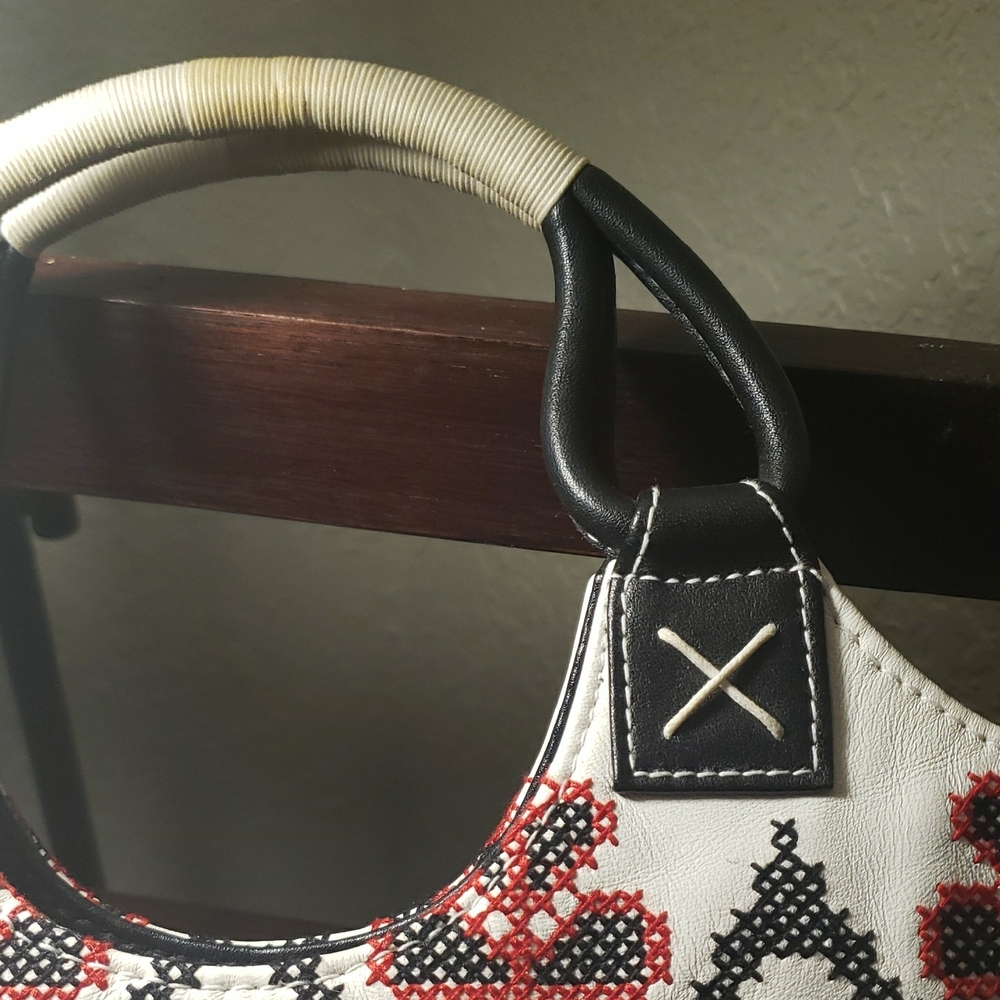 Rare Vintage Isabella Fiore Embroidered Leather Handbag - Picture 9 of 9